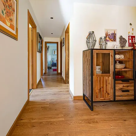 Reina De La Paz En San Sebastian De Garabandal Lejlighed *