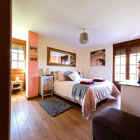 Reina De La Paz En San Sebastian De Garabandal