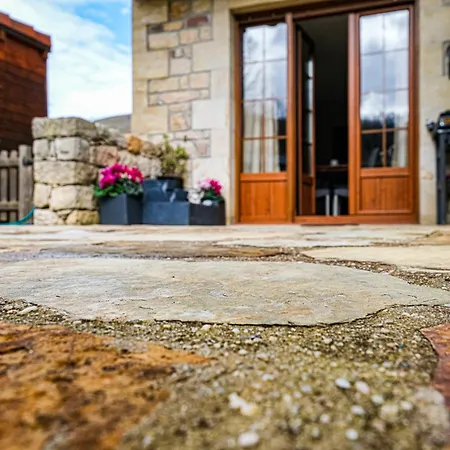 Reina De La Paz En San Sebastian De Garabandal Lejlighed