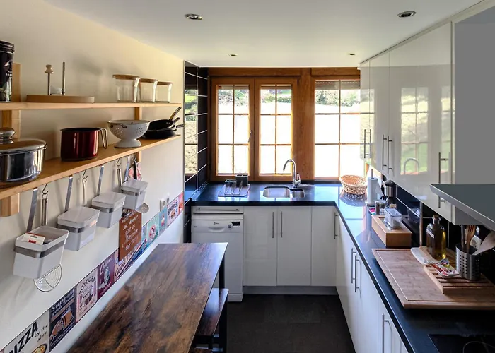 Reina De La Paz En San Sebastian De Garabandal Apartament