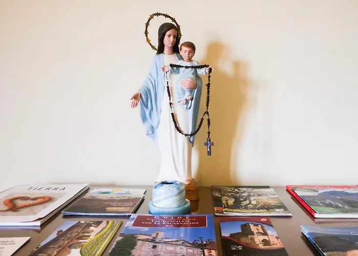 Reina De La Paz En San Sebastian De Garabandal *